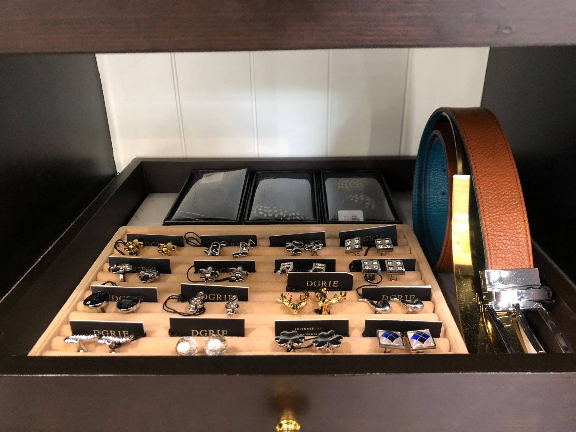 happy new year season extra clearance sale enjoy 50 on popular item dgrie 23