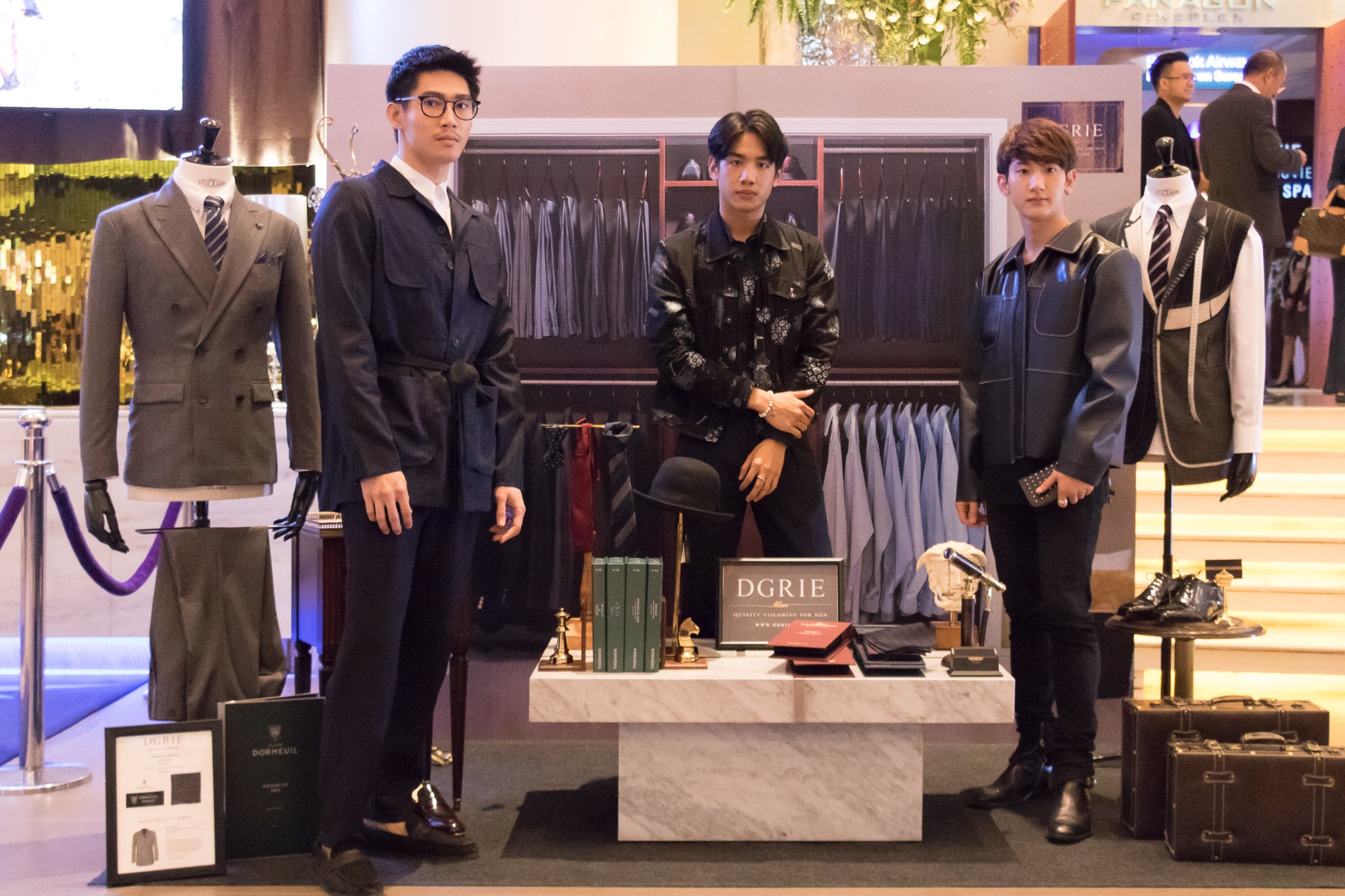 kingsman the golden circle exclusive display by dgrie dgrie