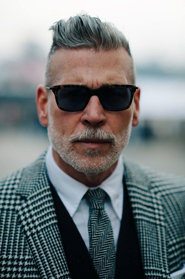 nickelson wooster the hautest man in town dgrie 22