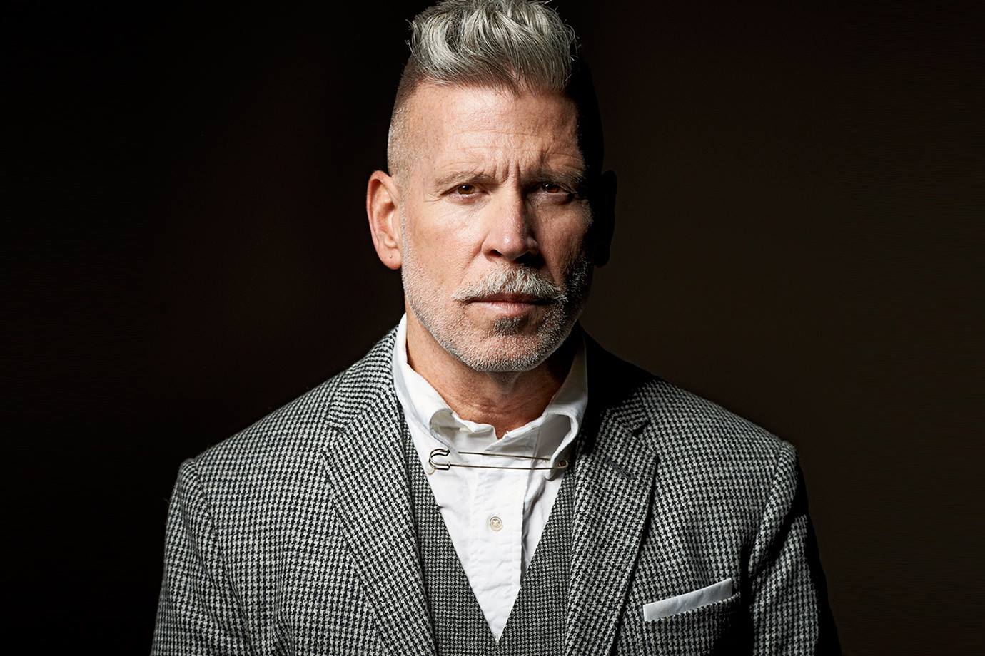 nickelson wooster the hautest man in town dgrie 3