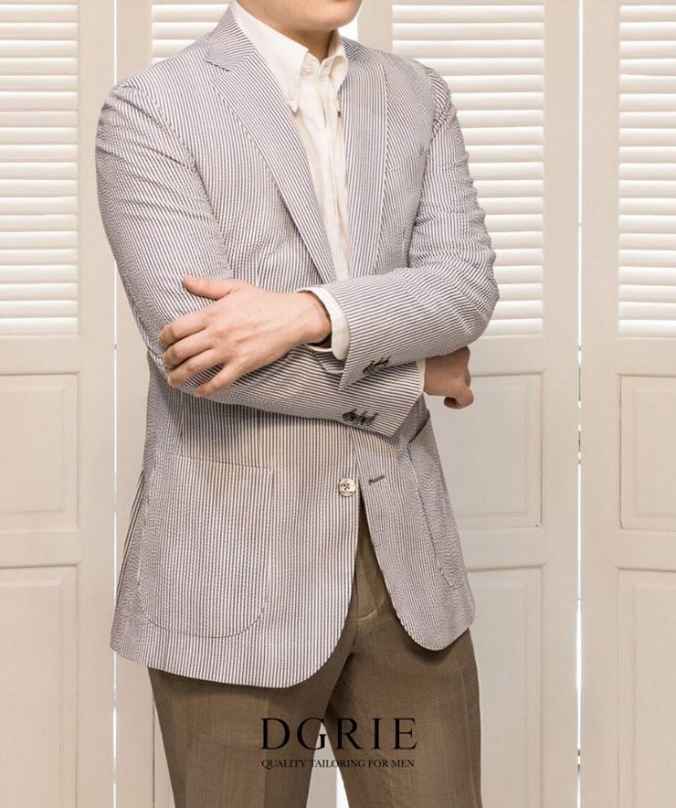 GREY SEERSUCKER JACKET: ร้อนแค่ไหนก็ดูดีครับ ด้วยความโดดเด่นของสไตล์สูทของผ้า ”Seersucker” 2 dgrie grey seersucker jacket spring summer presentation dgrie