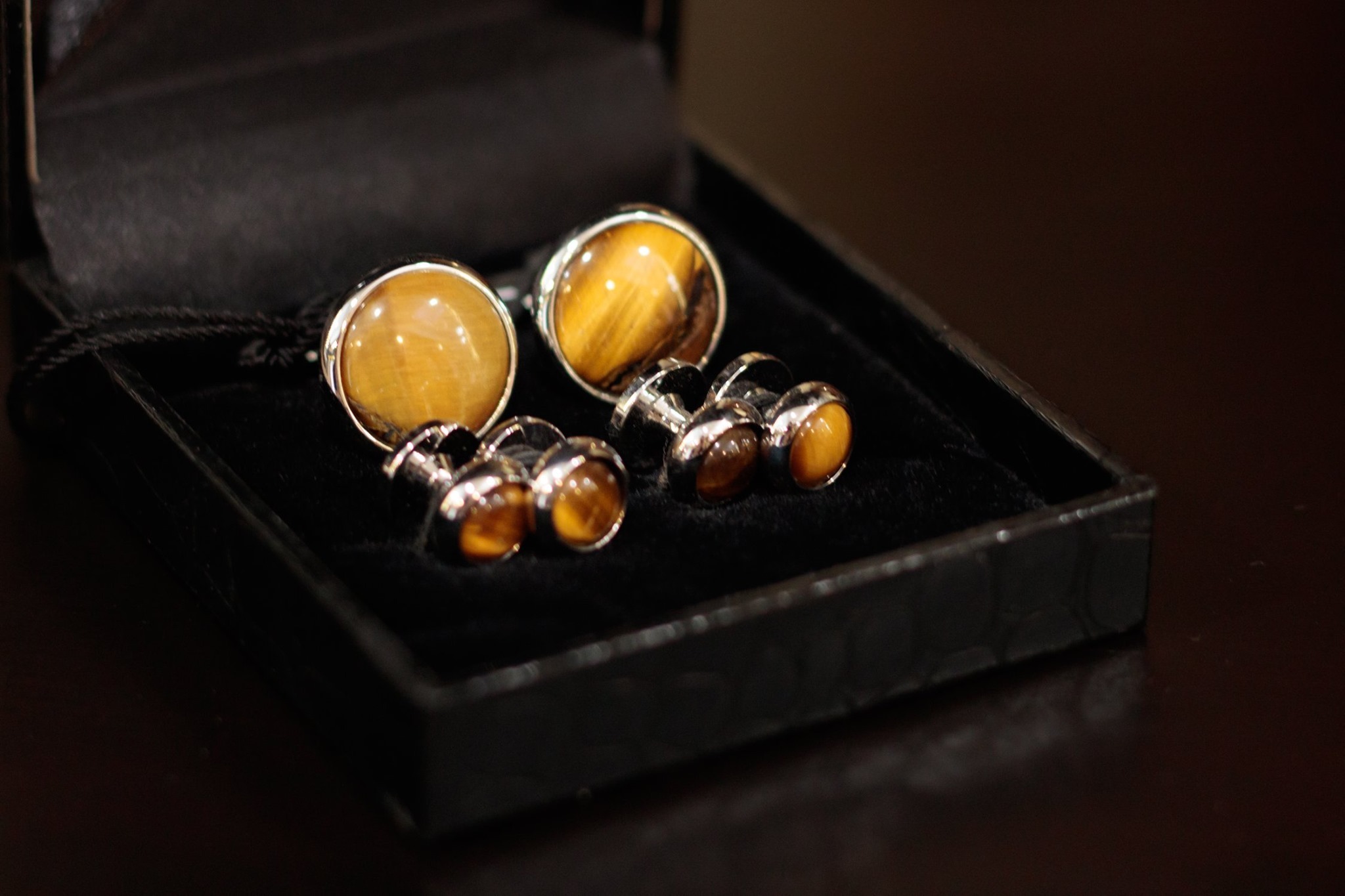 dgrie sathorn naradhiwas 15 luxury suit store dgrie 21