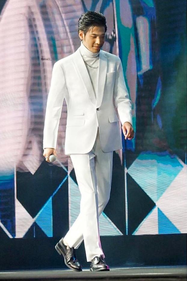 dgrie style icon model linetvnexplosion2019 dgrie 2