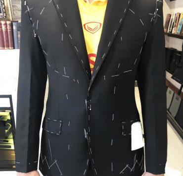 Fitting Original Black Suits: ฟิตติ้งสูทที่ดีพอดีทุกสัดส่วน 14 fitting original black suits dgrie