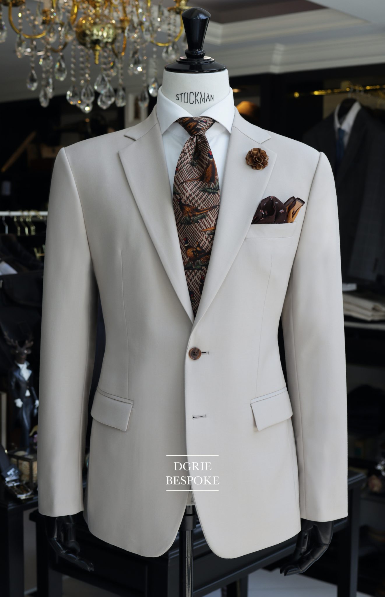 how a suit should fit waist dgrie