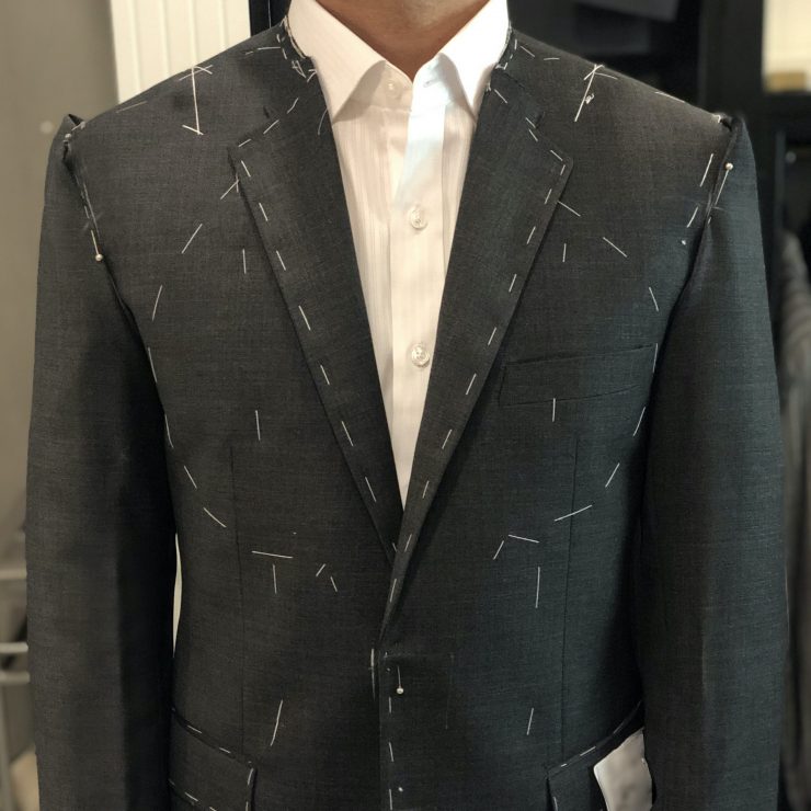 Fitting Classic Grey Suits: ตัดสูทสีเทา ใส่ได้ทุกงาน 3 fitting classic grey suits dgrie 1
