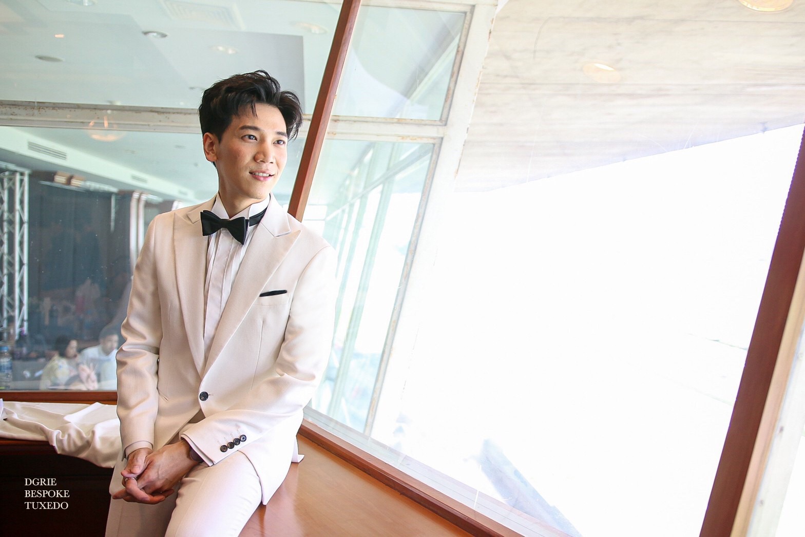 white tuxedo arm kornkan dgrie 1