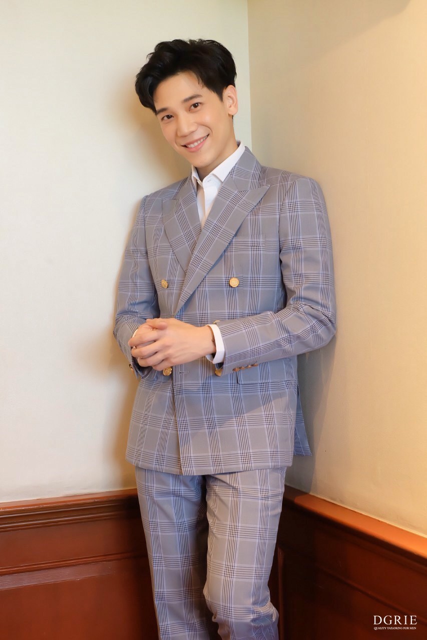 blue double breasted arm kornkan dgrie 2