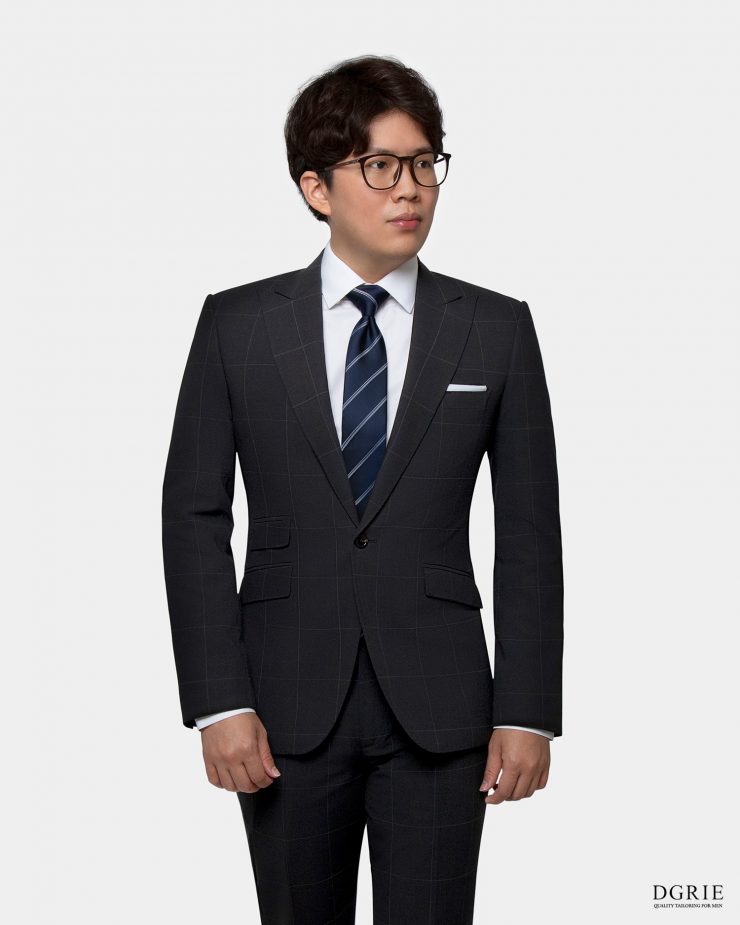DGRIE WINDOW BLACK SUIT: เสื้อสูทสีดำลายตาราง ปกแหลม 12 dgrie window black suit dgrie 2