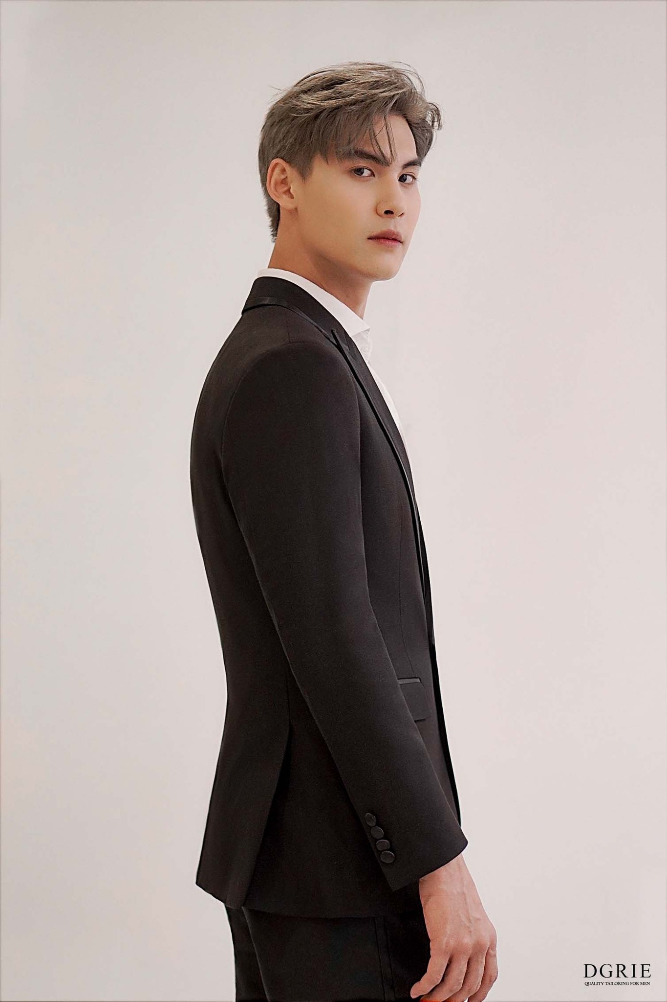 dgrie spotlight superblack wool 1 button peak lapel suit dgrie 2