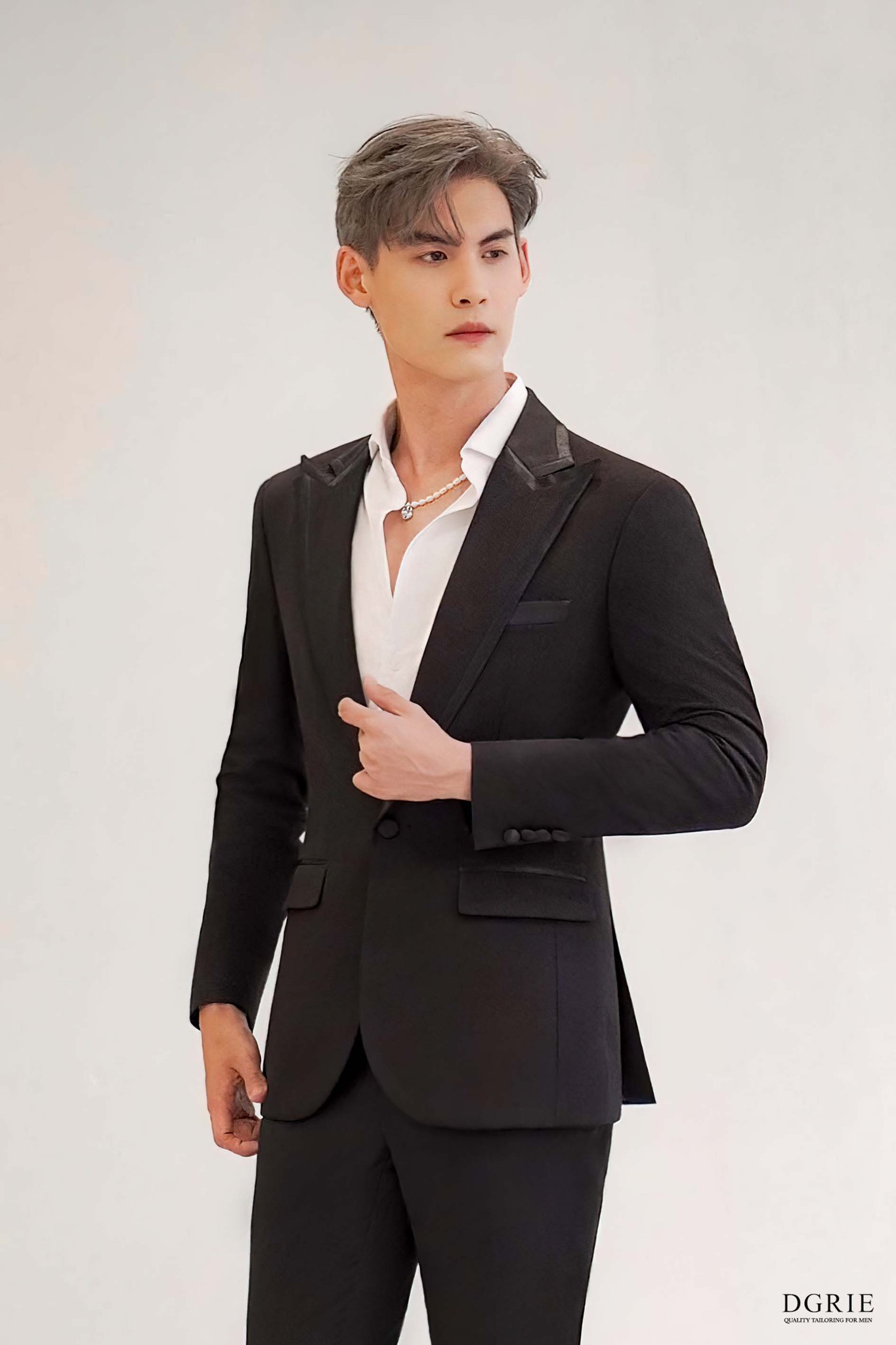 dgrie spotlight superblack wool 1 button peak lapel suit dgrie 3