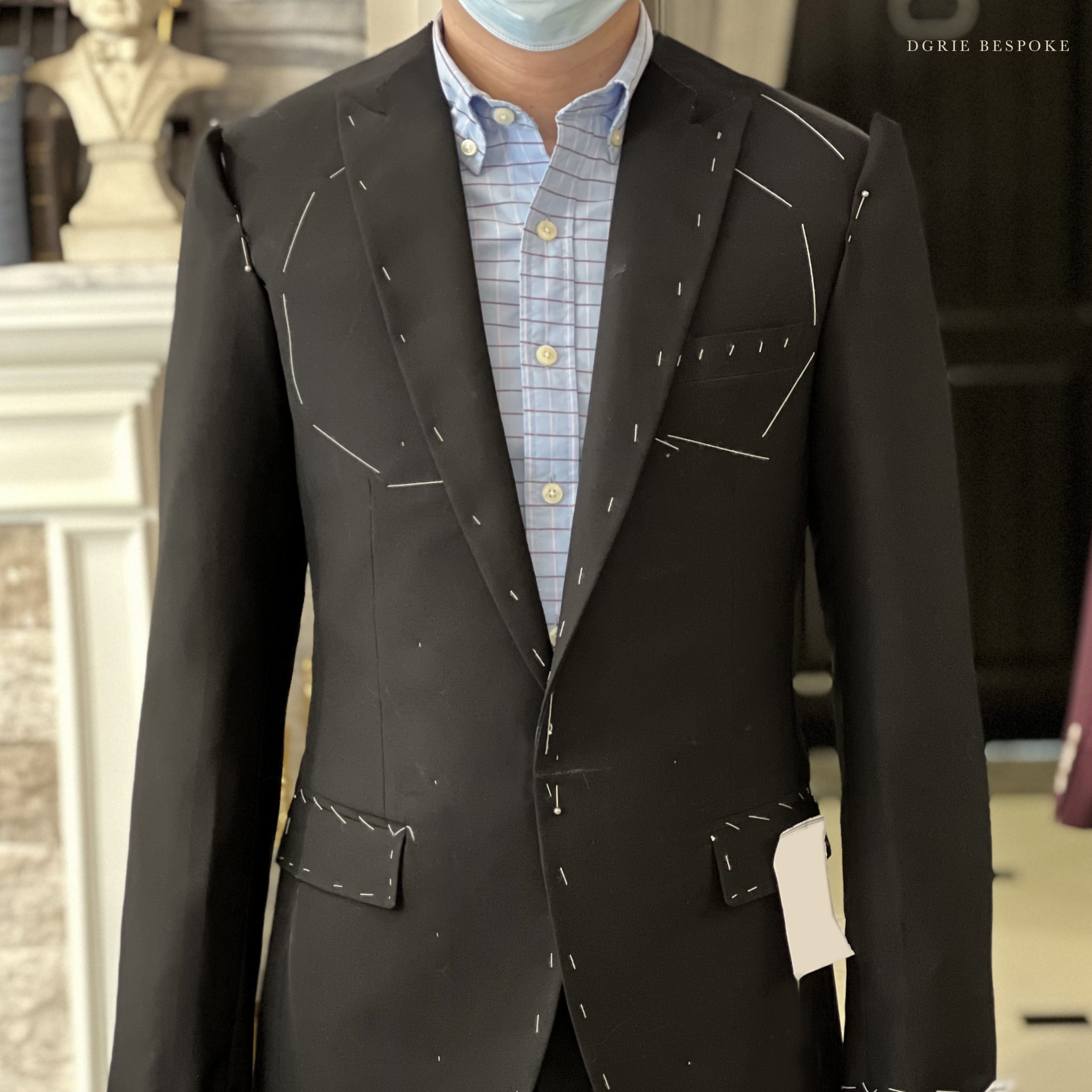 classic black in casual peak lapel dgrie 1