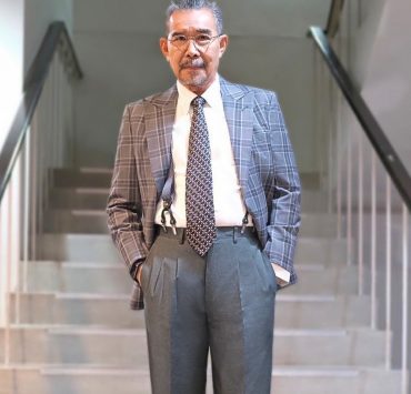 DGRIE Spotlight : ชรัส เฟื่องอารมย์ - Light Grey Windowpane Suit 15 dgrie spotlight dgrie 3