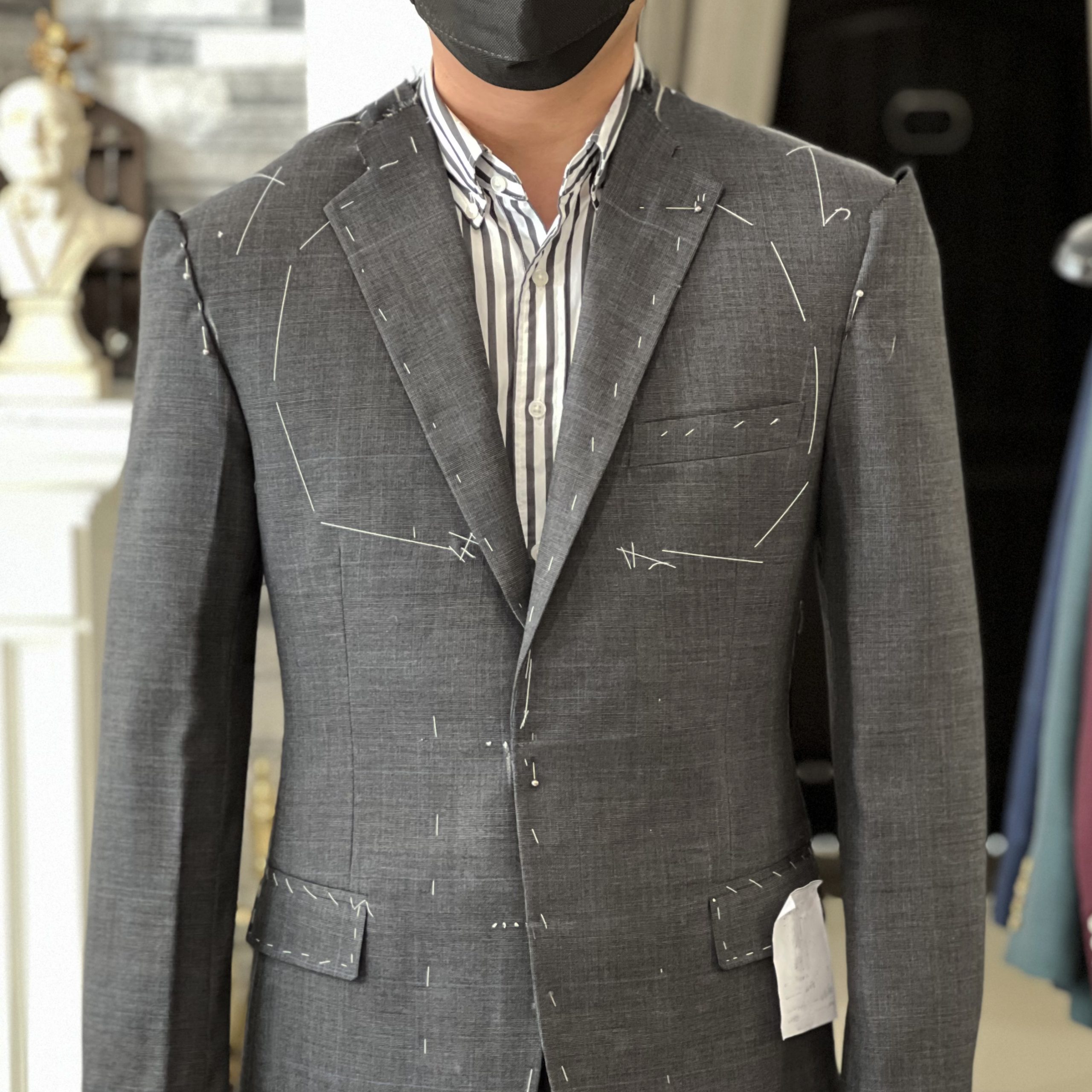 ตัดสูทลายตารางสีเทา: Fitting Grey Prince of wales Suit 1 fitting grey prince of wales suit dgrie 1