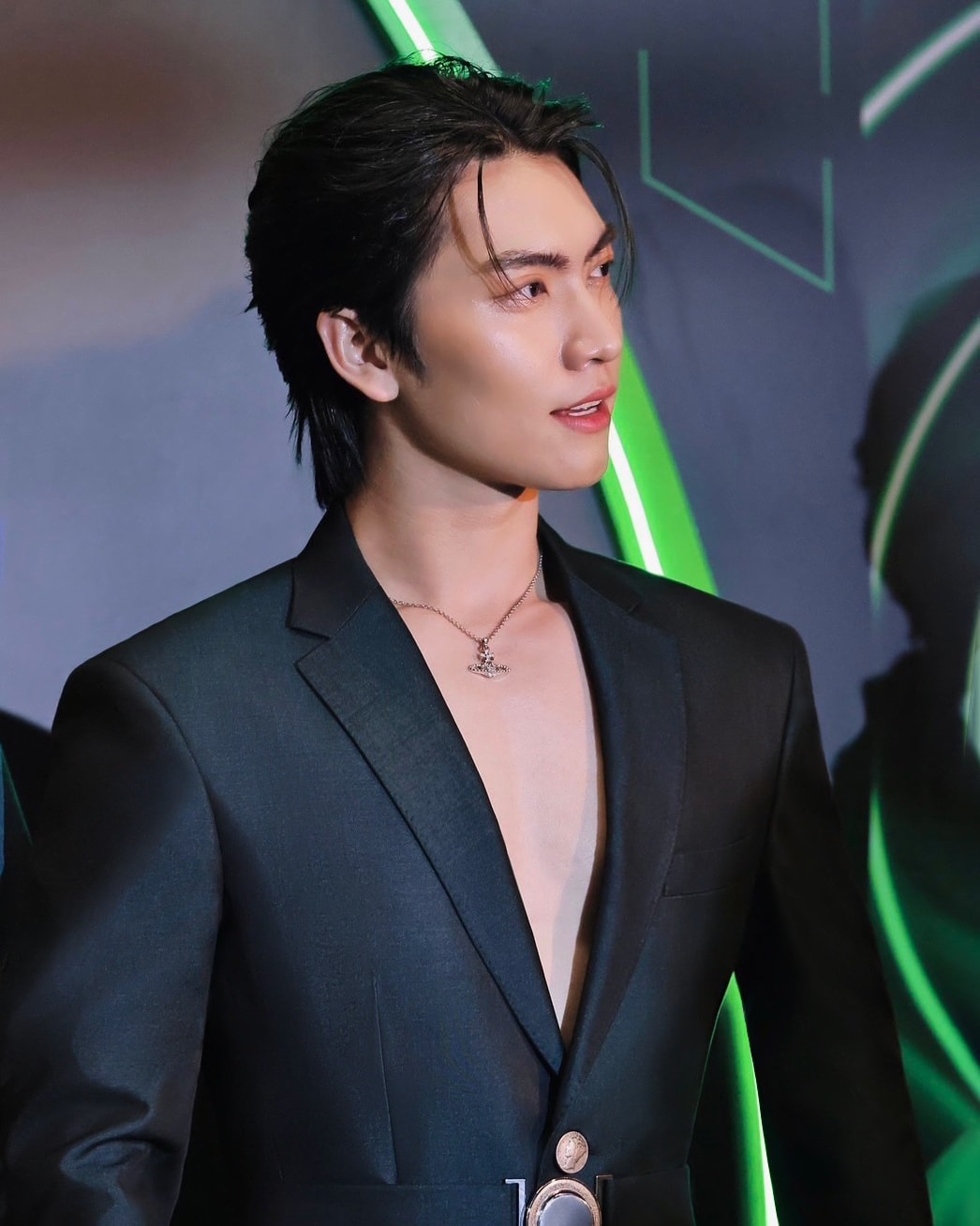 dgrie spotlight jacket in forest green dgrie 4 dgrie spotlight jacket in forest green dgrie 4