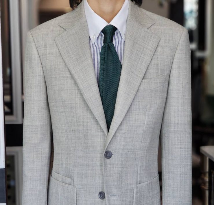 ตัดสูทสีเทาอ่อน ผ้าอังกฤษ Light Grey Classic Suit - Made in England 16 light grey classic suit made in england dgrie 2