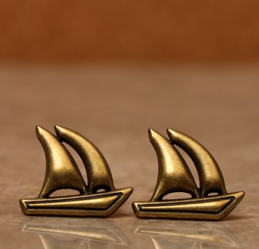 dgrie vintage golden barque brooch dgrie