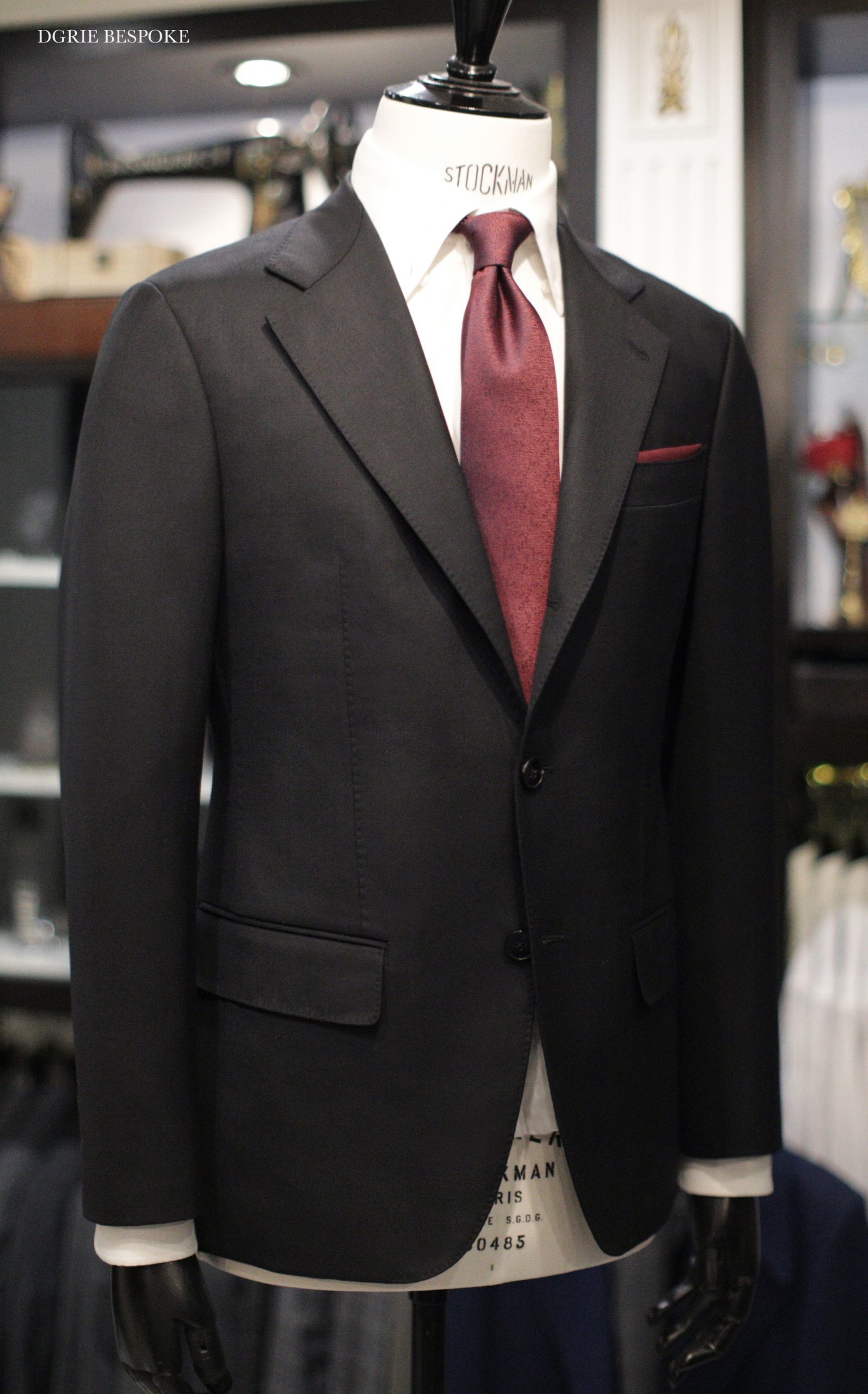 ตัดสูทสีดำสไตล์คลาสสิค DGRIE Classic Black Full Canvas Suits