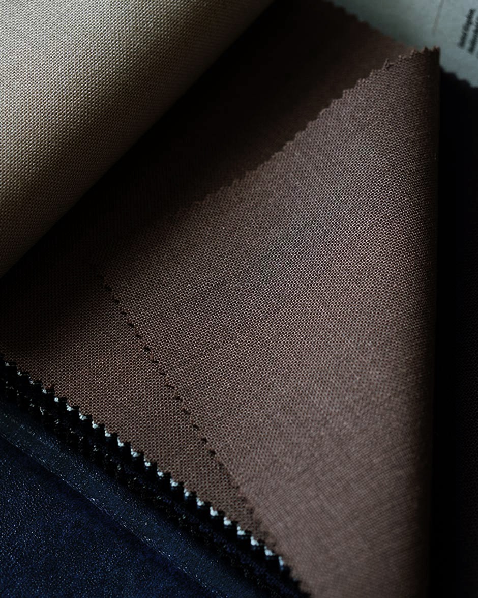 ตัดสูทหางม้า สีน้ำตาลเข้ม Fresco Brown Full Canvas Suit