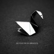 เข็มกลัดหงส์ Silver Swan Brooch