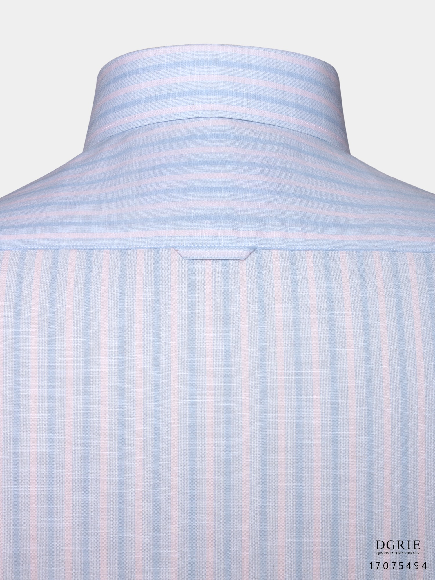 เสื้อเชิ้ตแขนยาว สีฟ้าอ่อนตัดสลับลายขาวชมพู 3 Tone Linen Striped Shirt