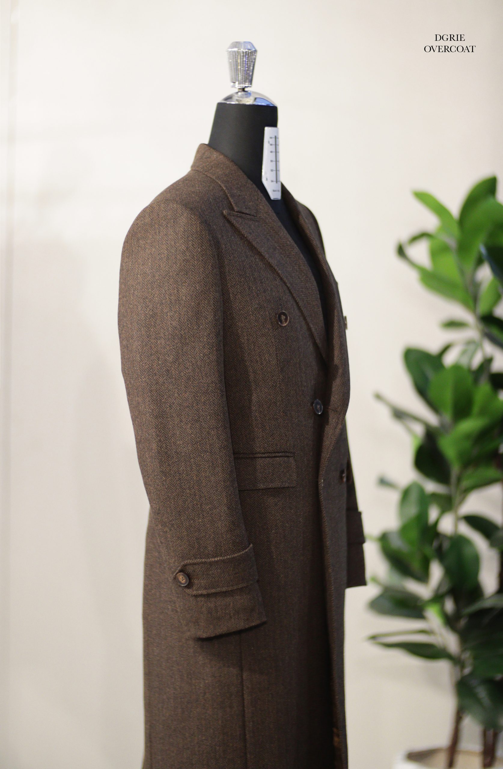 ตัดเสื้อโค้ท กันหนาว DGRIE Drapers Brown Herringbone Overcoat
