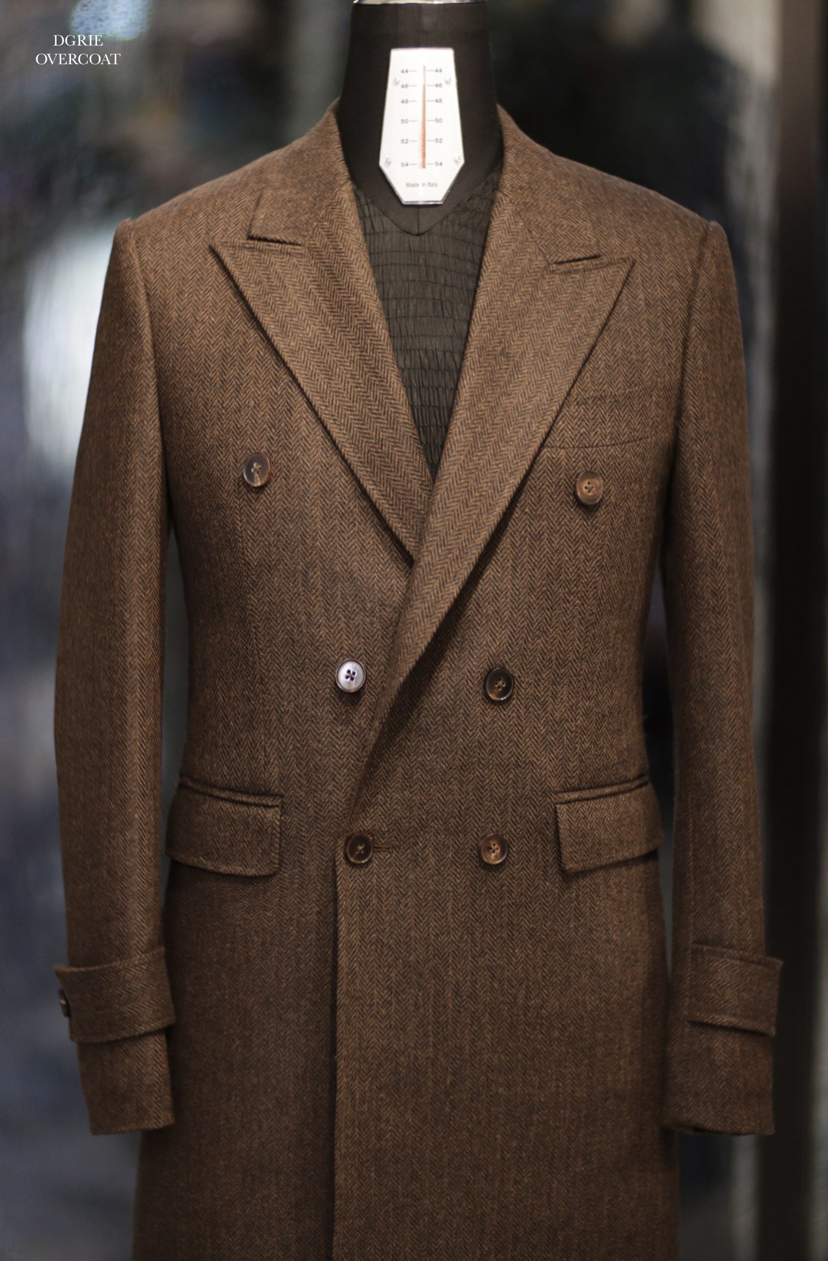ตัดเสื้อโค้ท กันหนาว DGRIE Drapers Brown Herringbone Overcoat