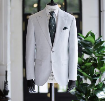 DGRIE ตัดสูท ผ้าไหมอิตาลี Piacenza Silk : S-Light Grey 59% Silk