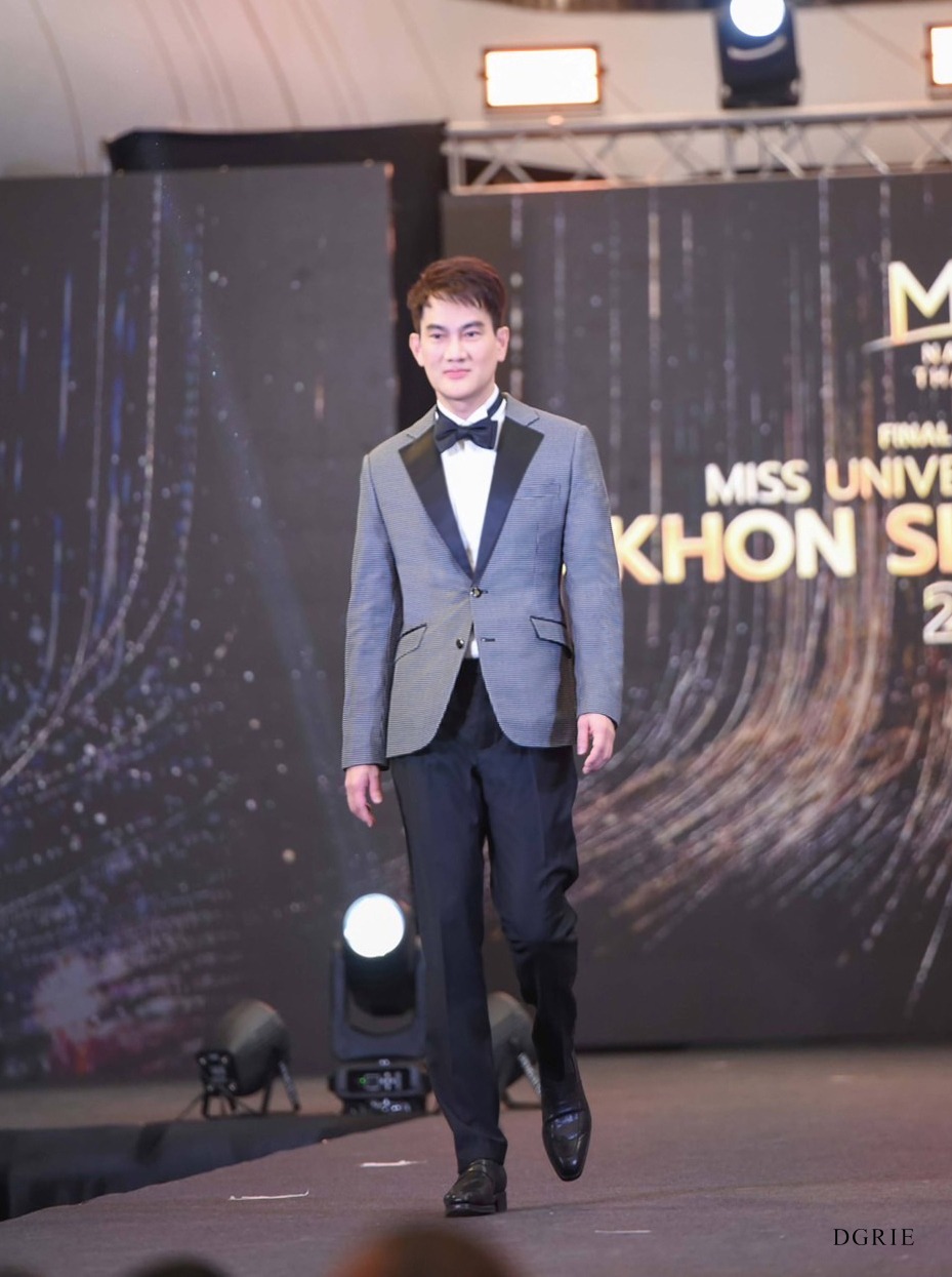 IMG_0053 copy DGRIE Spotlight: 2 Tone Tuxedo Wool Dinner Suit