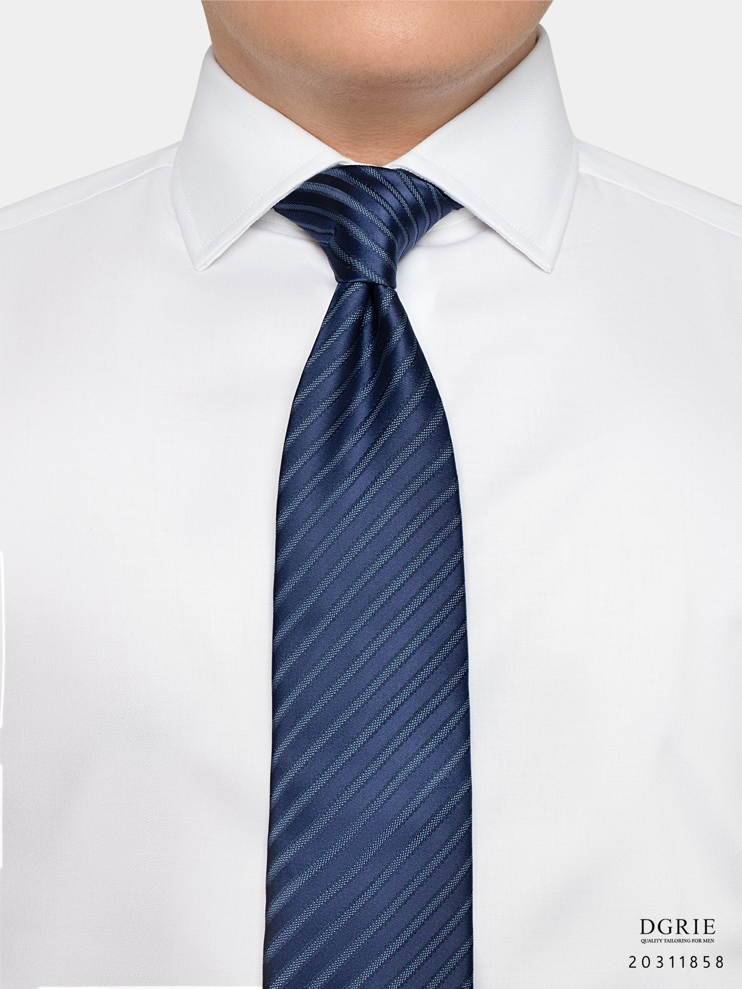 เสื้อเชิ้ตสีขาว ผ้าคอตตอล รุ่นพรีเมี่ยม Exclusive Cotton White Spread Collar Shirt