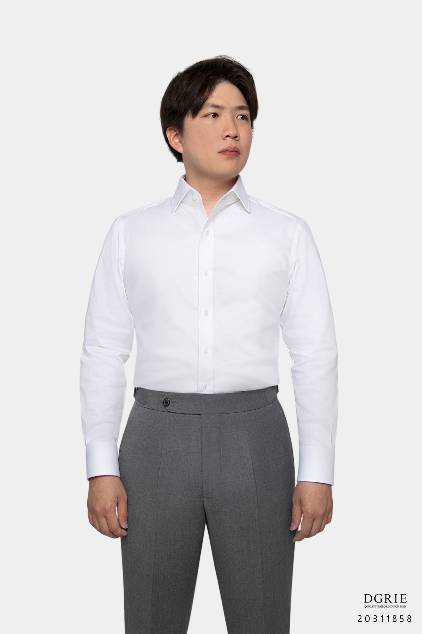เสื้อเชิ้ตสีขาว ผ้าคอตตอล รุ่นพรีเมี่ยม Exclusive Cotton White Spread Collar Shirt