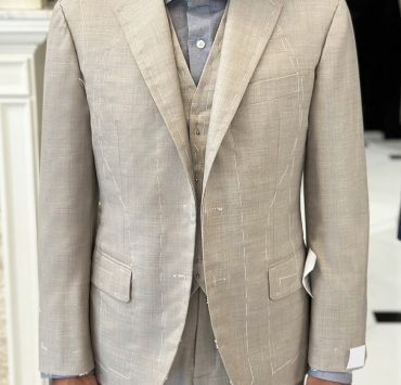 Fitting ตัดสูทหางม้า สีเบจ Full Canvas Suits