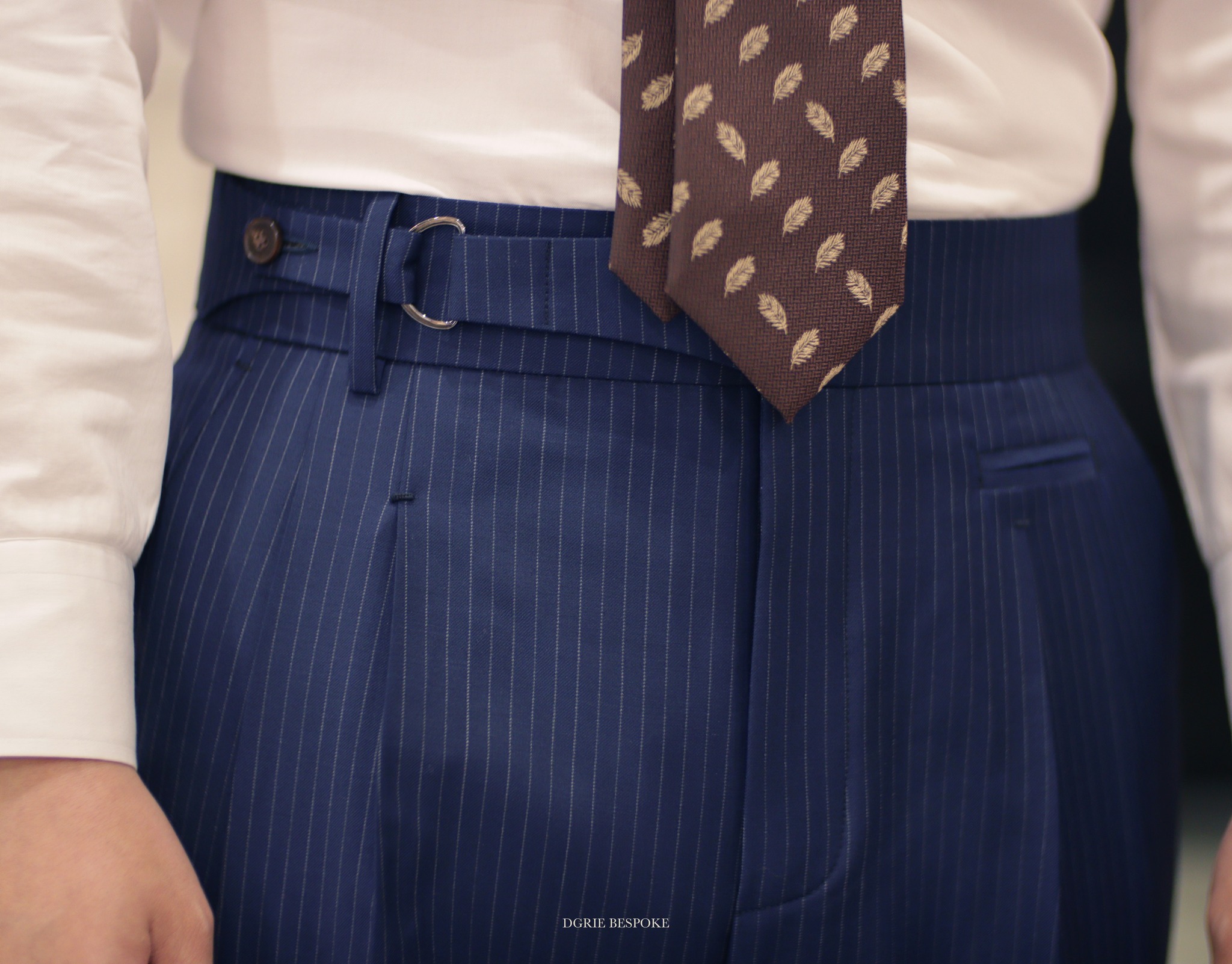 ตัดสูทหางม้า FITTING PINSTRIPE NAVY BLUE SUIT