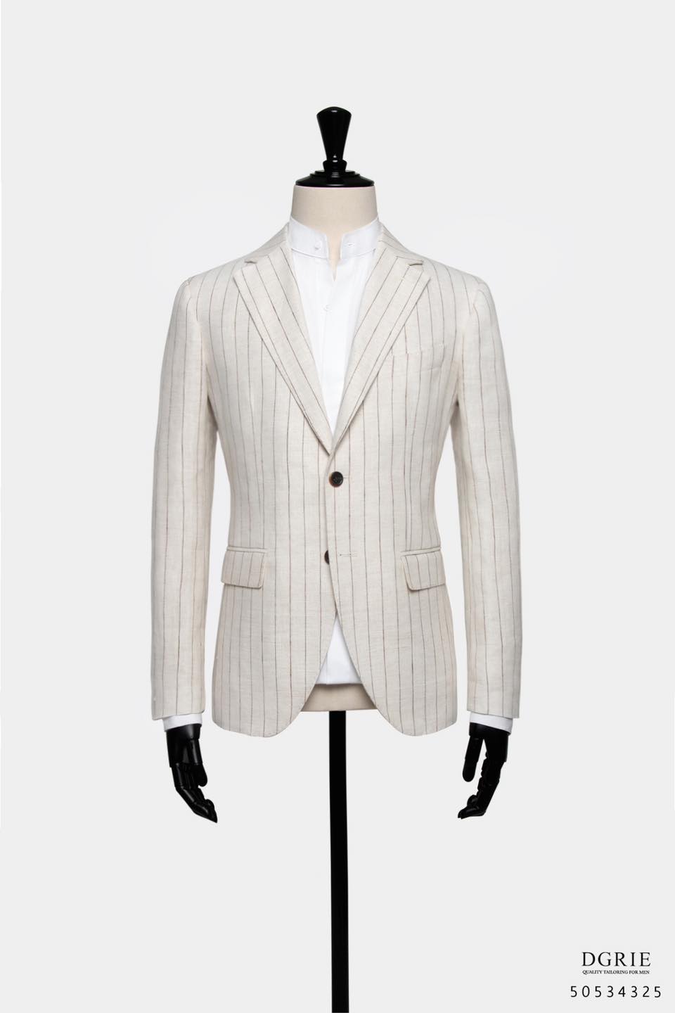 เสื้อสูทลินิน ลายทาง Savana Ivory Chalk Stripe Linen Jacket