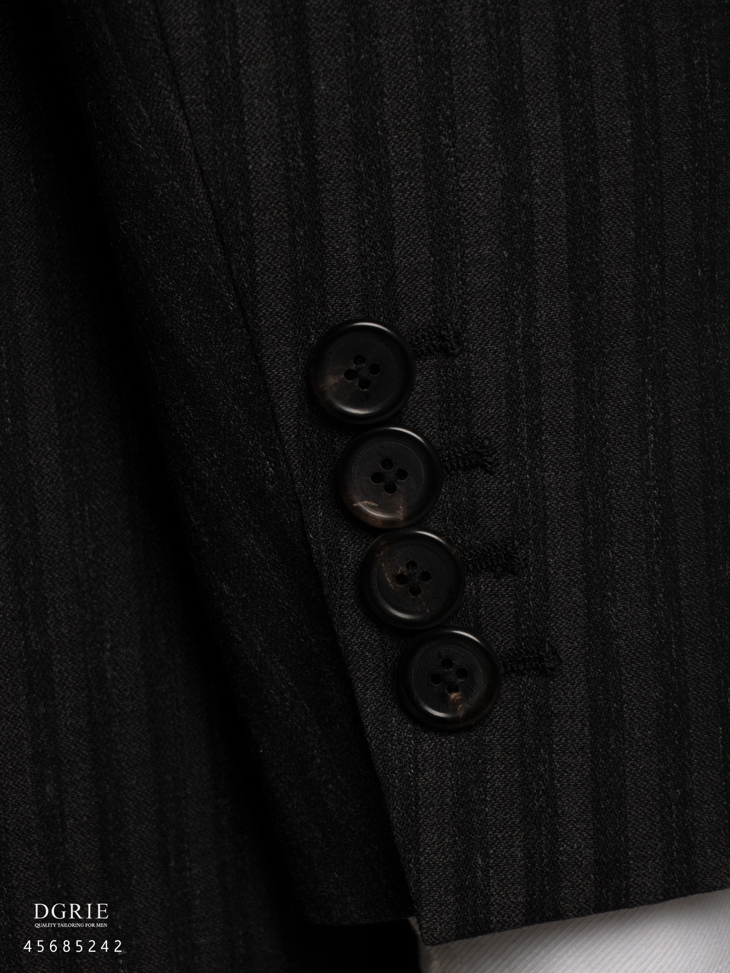 เสื้อสูทสีดำ ดีไซน์พิเศษ Tripe Two Tone Black & Gray - 3 Pocket Jacket