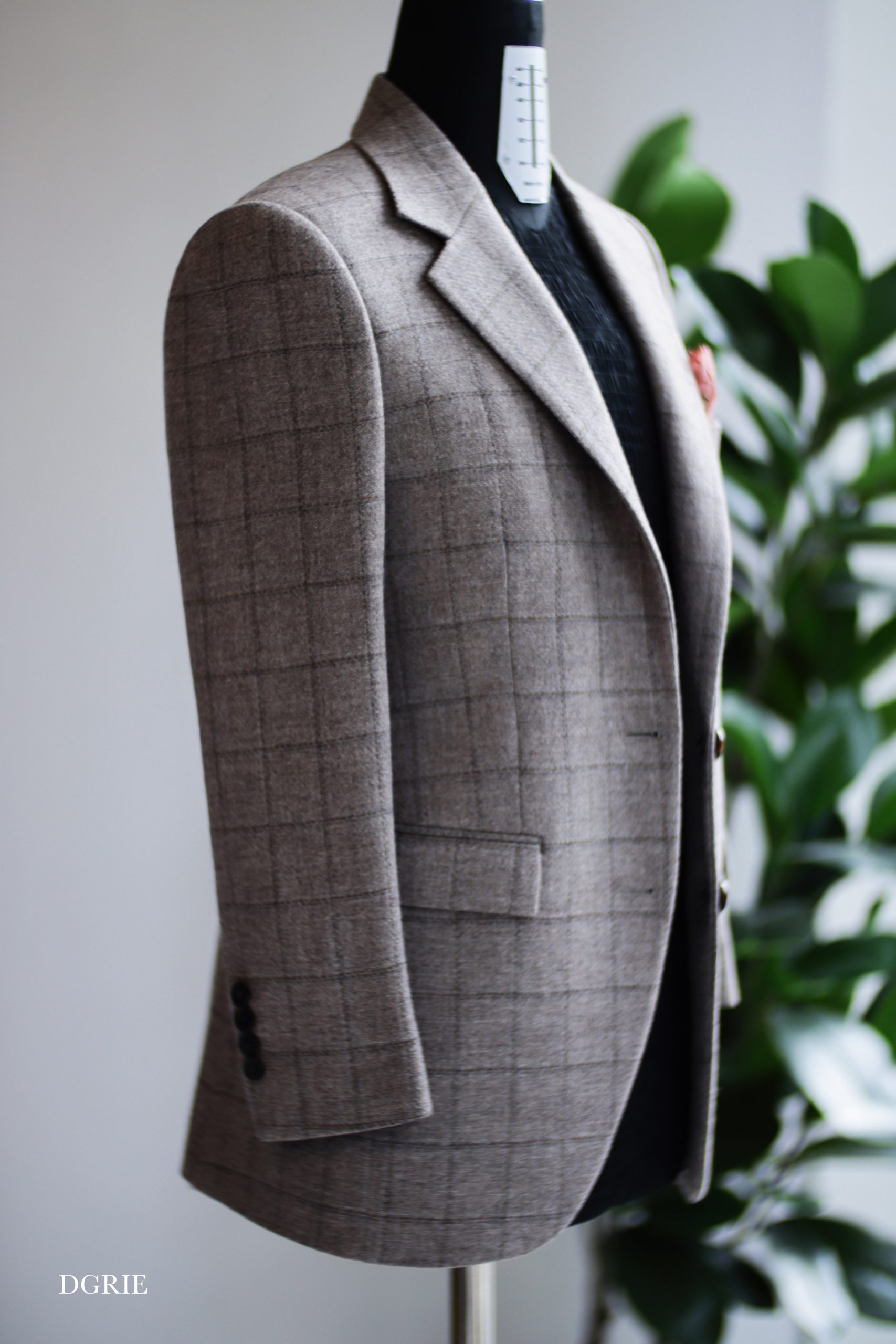 ตัดสูทผู้หญิง Gentle Women Wool Silk Flannel by STYLBILLA