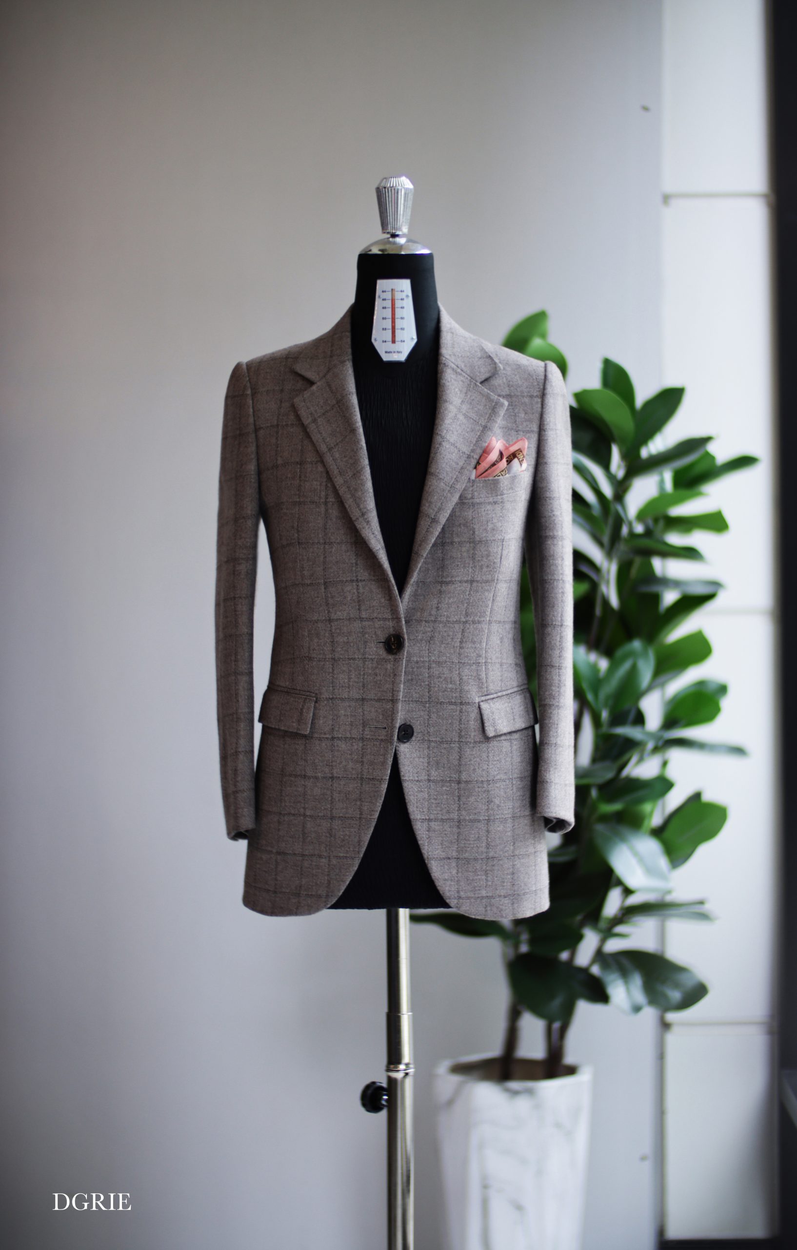 ตัดสูทผู้หญิง Gentle Women Wool Silk Flannel by STYLBILLA