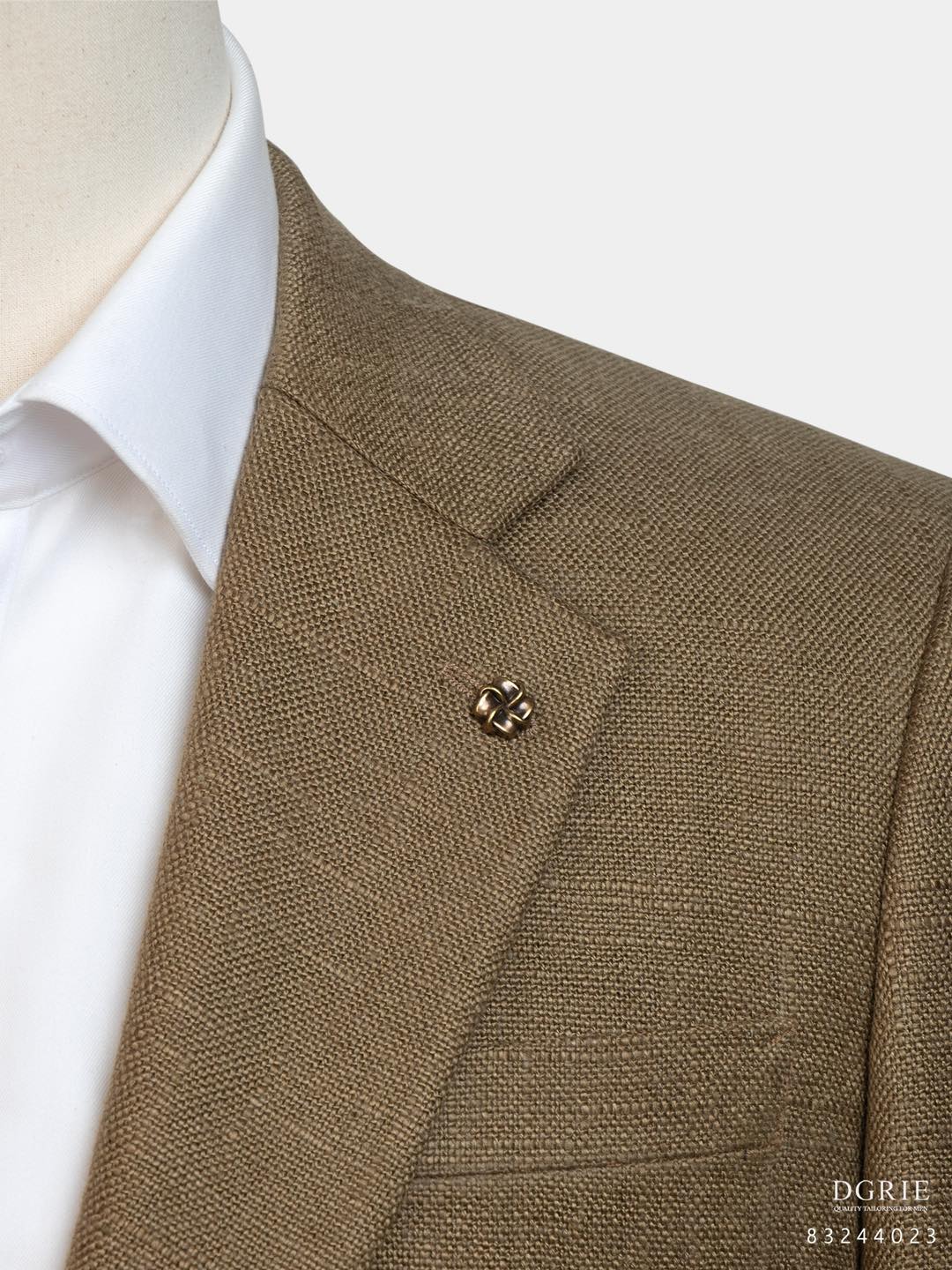 เสื้อสูท สีน้ำตาลทอง Linen Sack Gold 2 Button Suits