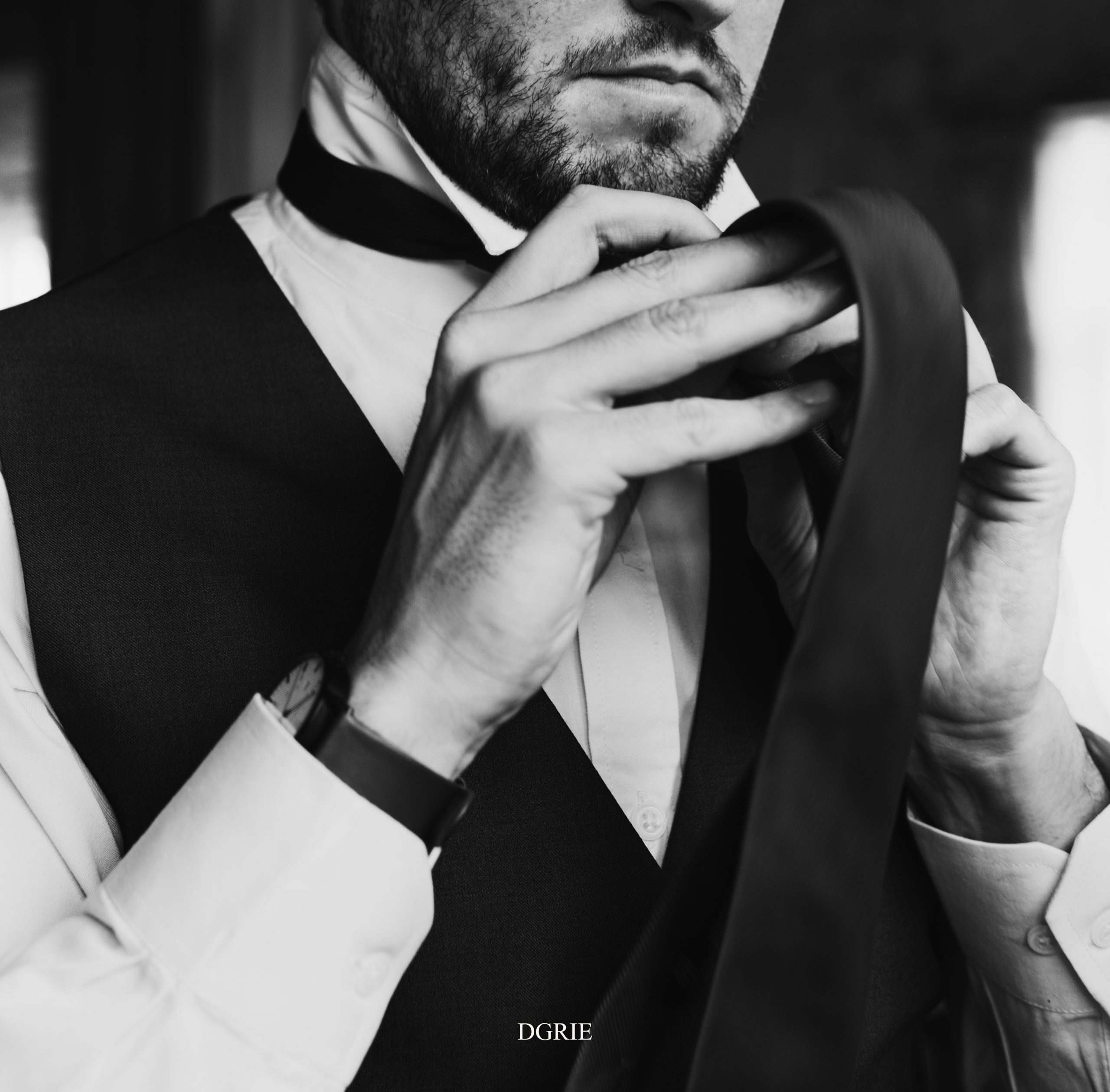 Handsome Groom Dressing Up for Wedding Ceremony ตัดสูทแต่งงาน สูทเจ้าบ่าว The Best Groom Tuxedo