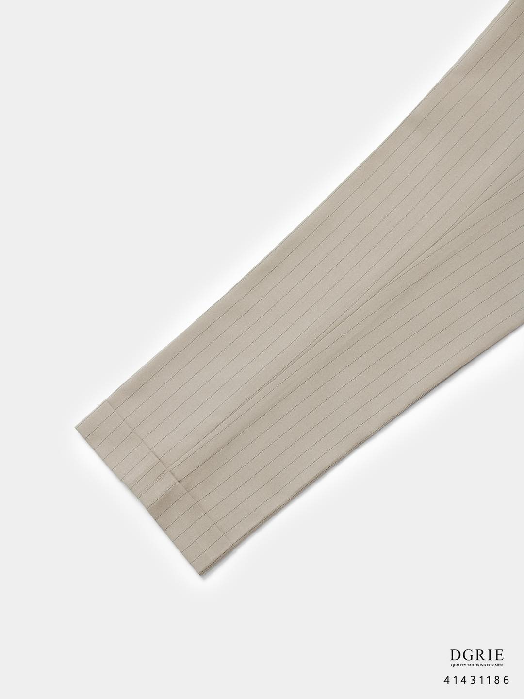 กางเกงลายทาง สีครีม Beige Chalk Stripes Pleated Buckle Pants