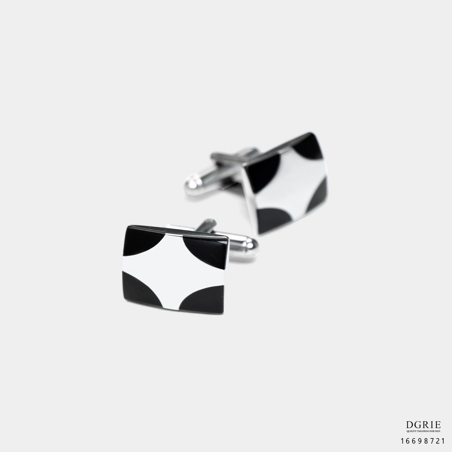 365143530_666525405510703_4626917977537173236_n คัฟลิ้งค์ สไตล์ฝรั่งเศส Black Silver Rhodium Cufflinks