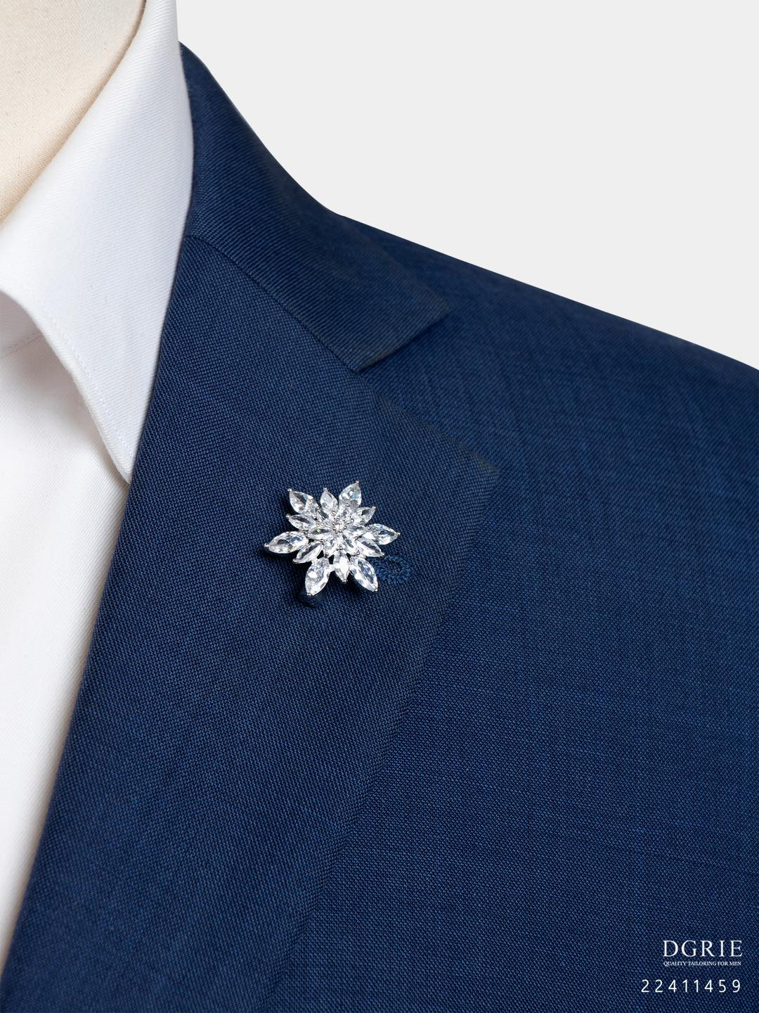 เข็มกลัดติดปกสูท Diamond Flower Sparkle Brooch