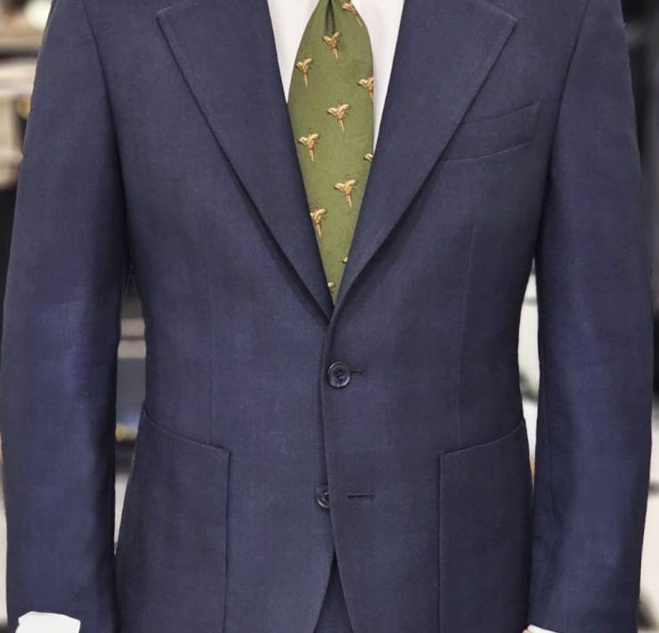 ตัดสูทวินเทจ สีน้ำเงินในสไตล์คลาสสิค DGRIE Navy Classic Notch Lapel