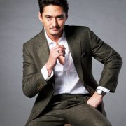 DGRIE Spotlight : อนันดา เอเวอร์ริ่งแฮม เสื้อสูทสีเขียว เกมรักทรยศ