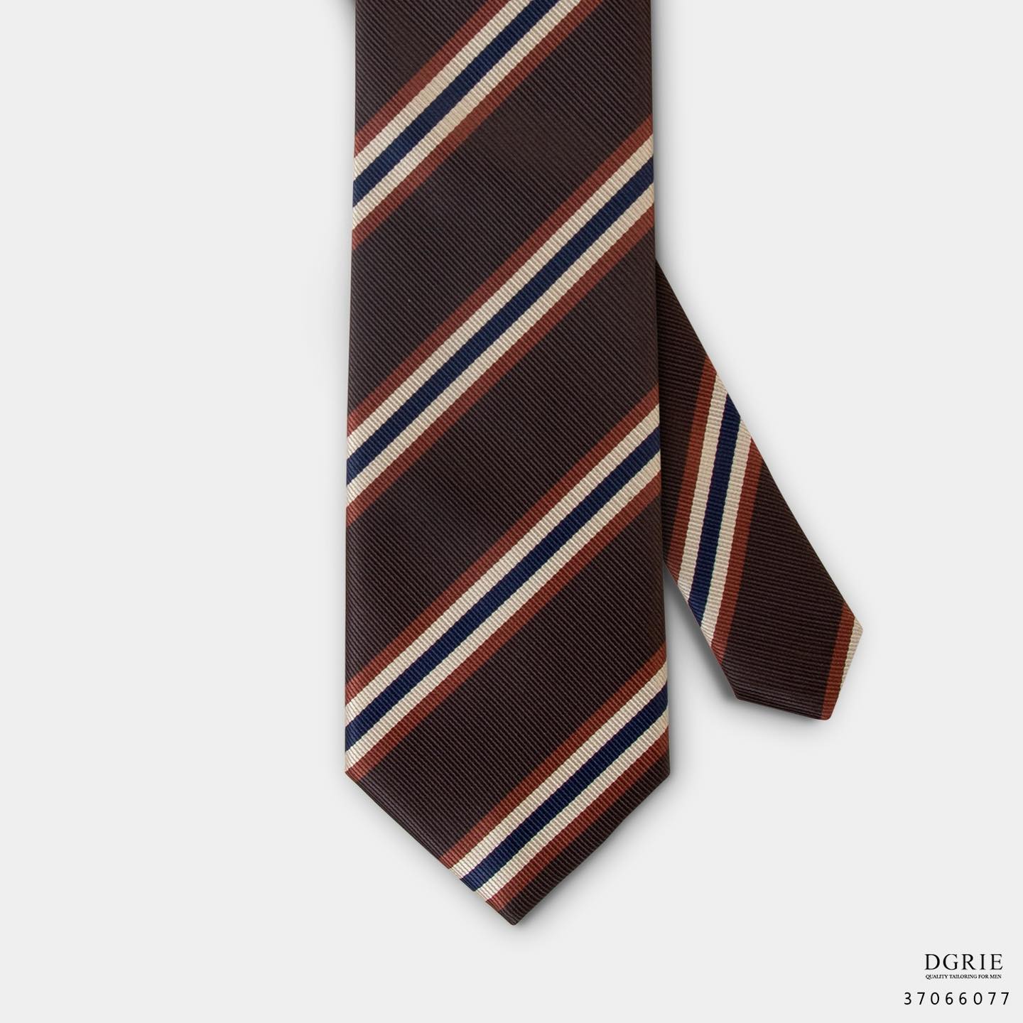 เนคไทลายทาง วินเทจ Multi Stripe 3.5 Inch Classic Necktie