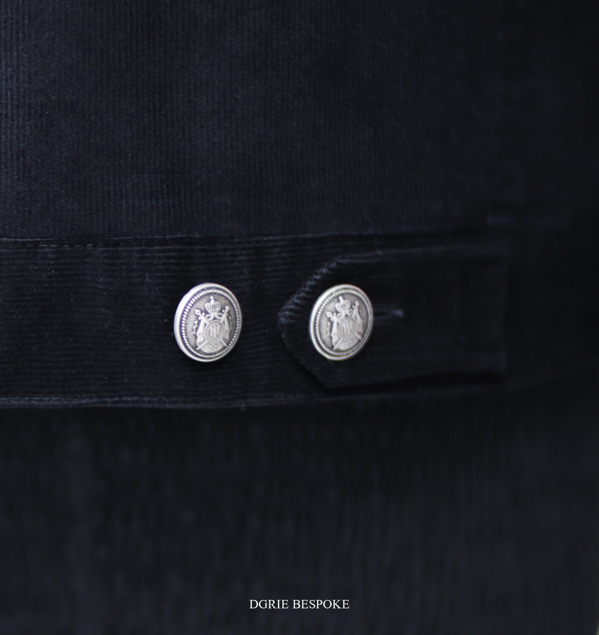 ตัดเสื้อแจ็คเก็ตผ้าลูกฟูก สีดำ Short corduroy Jacket metal buttons