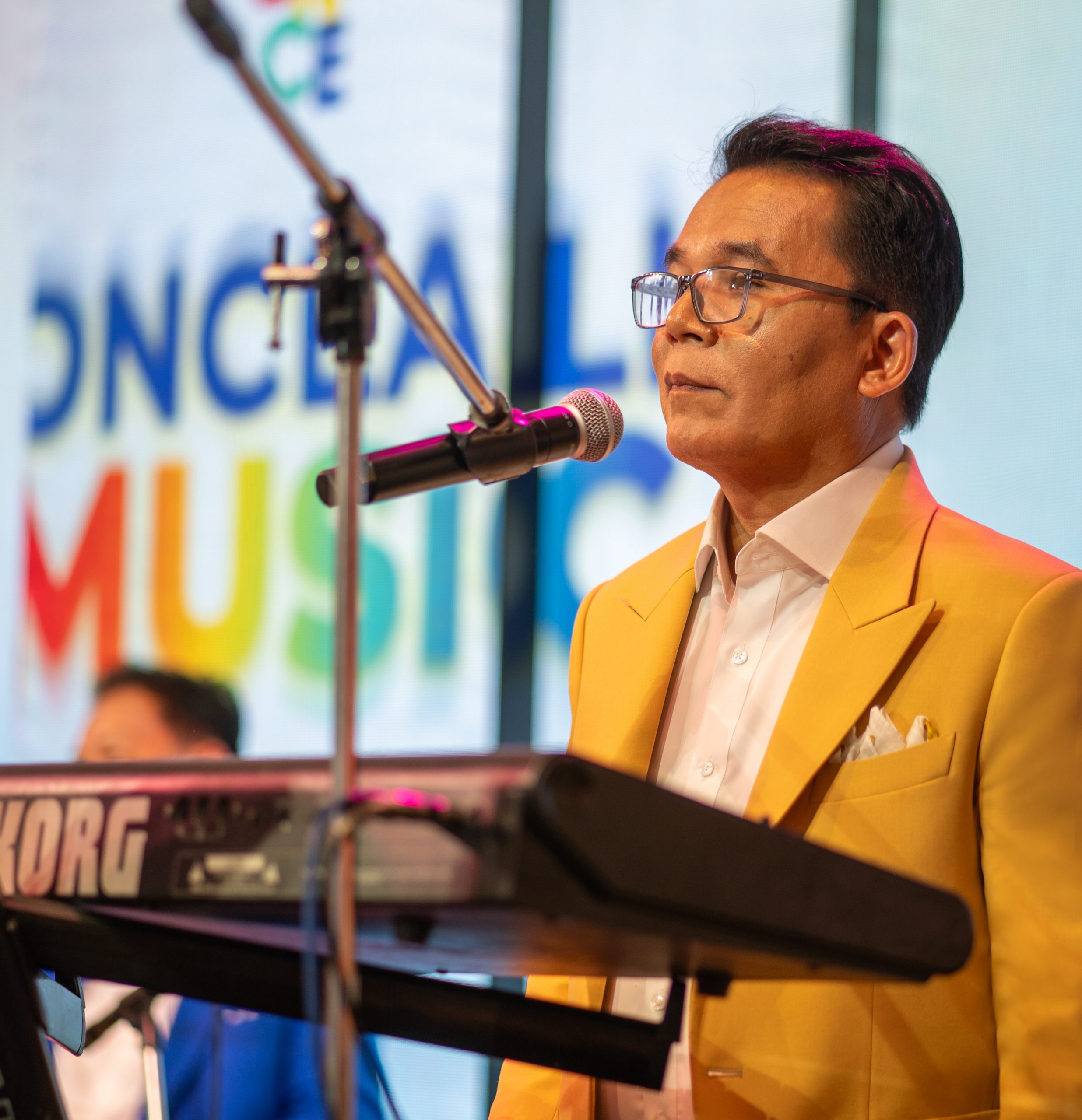 ชุดสูท วงเรนโบว์ DGRIE Pastel Suit Set for Rainbow