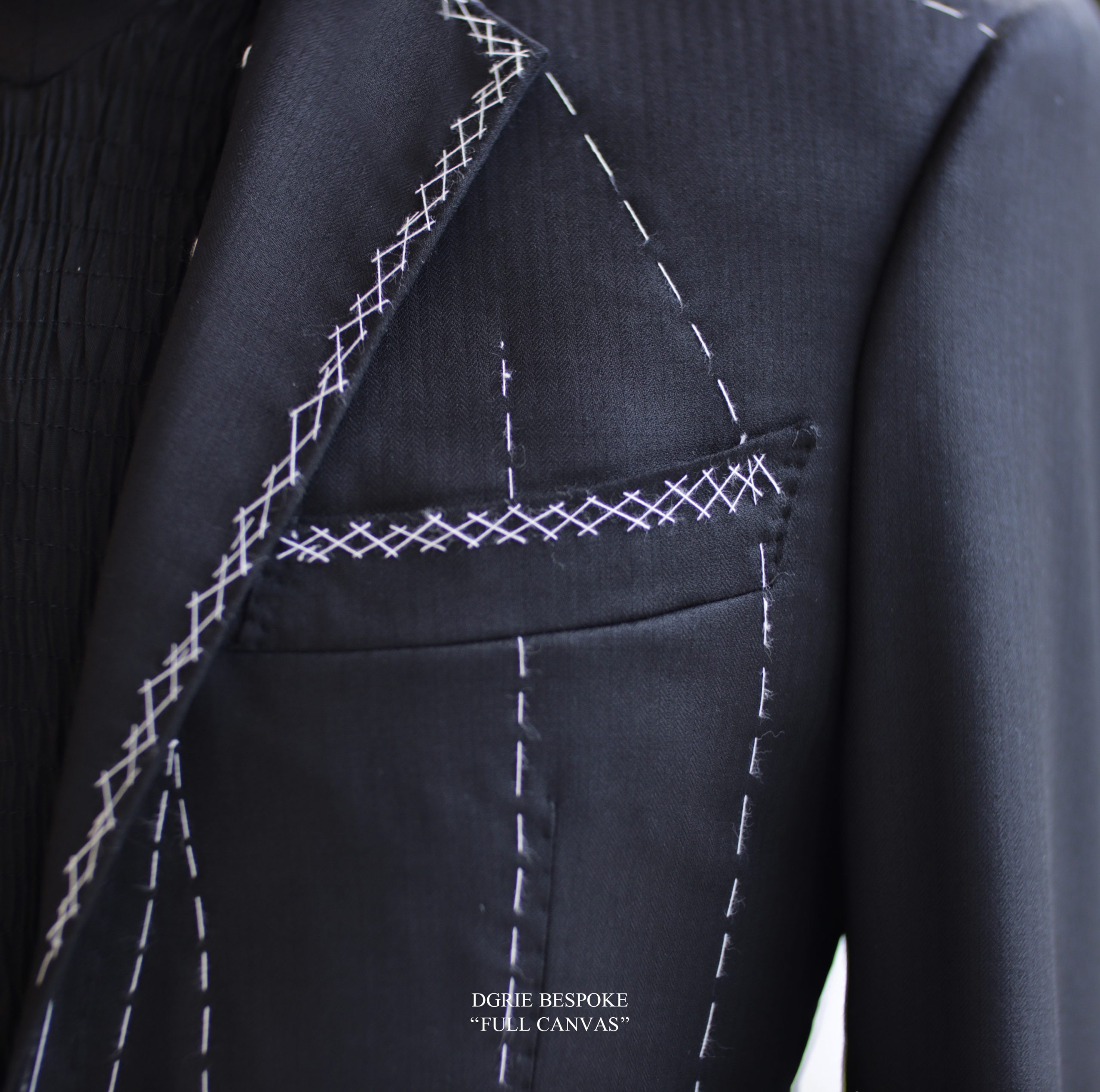 ตัดสูทหางม้า สีดำ HerringBone Small Lapel Full Canvas suit