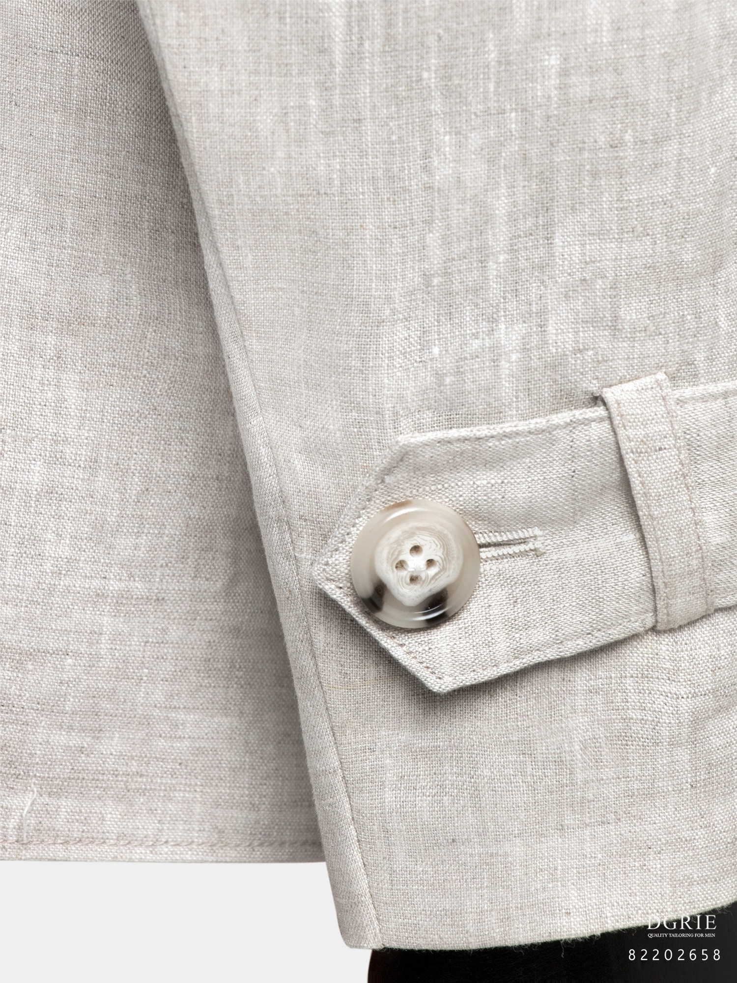 DGRIE Classic Linen Safari Jacket เสื้อซาฟารี ผ้าลินินสีเบจ