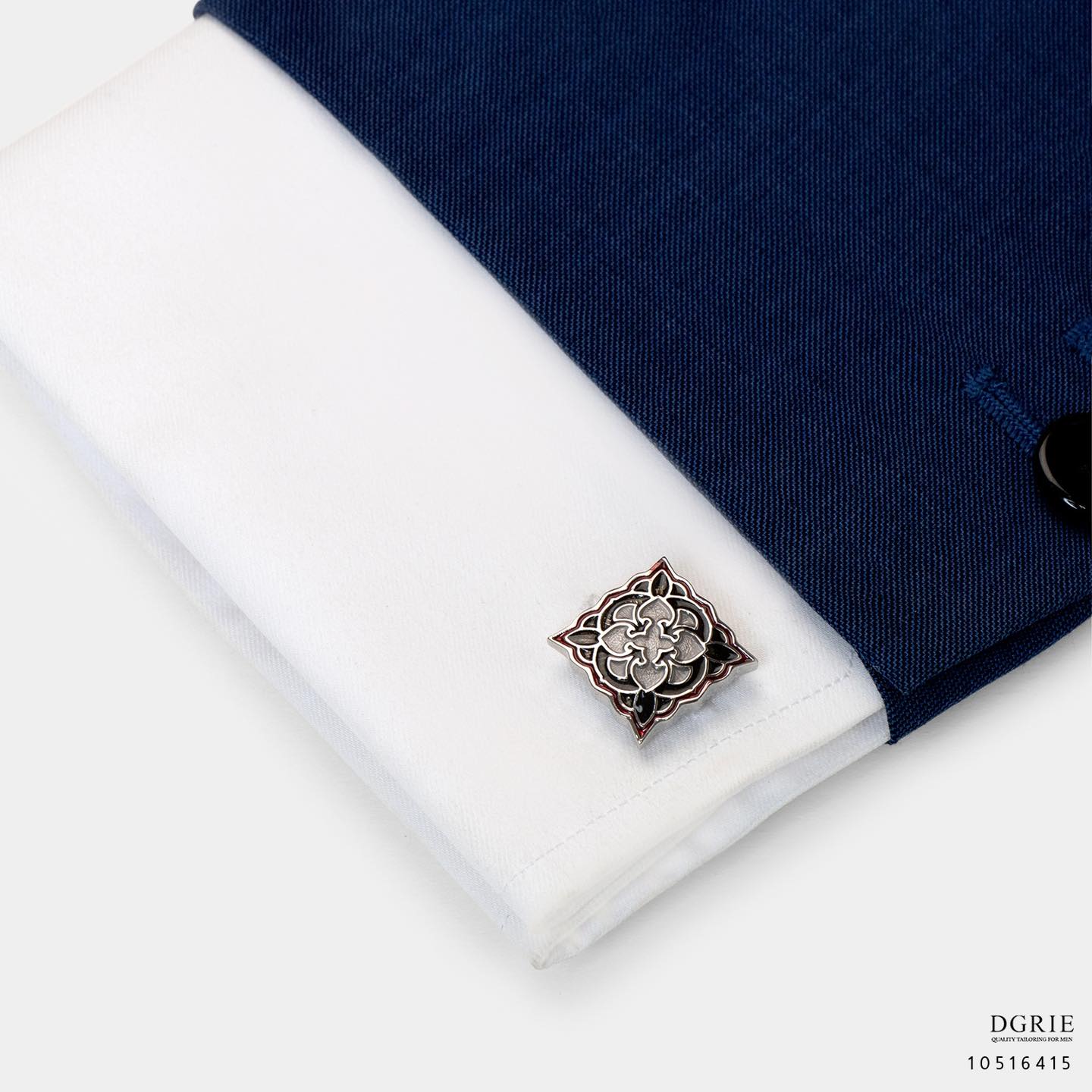 คัฟลิงค์ Red Retro Romanesque Cufflinks